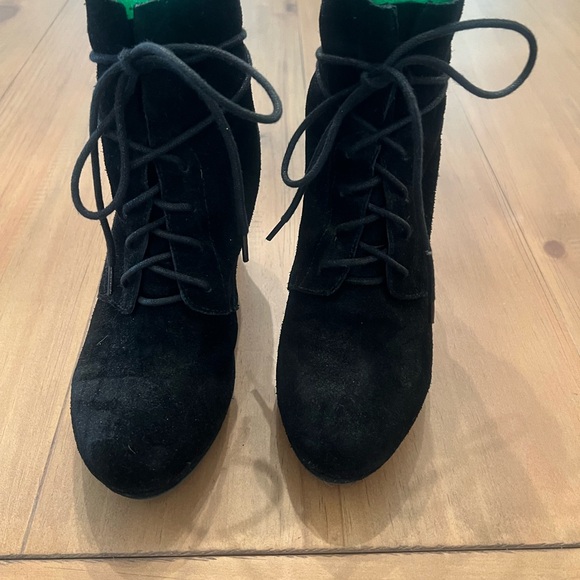 Black suede ankle boots, lace up, Sole Society, size 7 - Picture 5 of 5